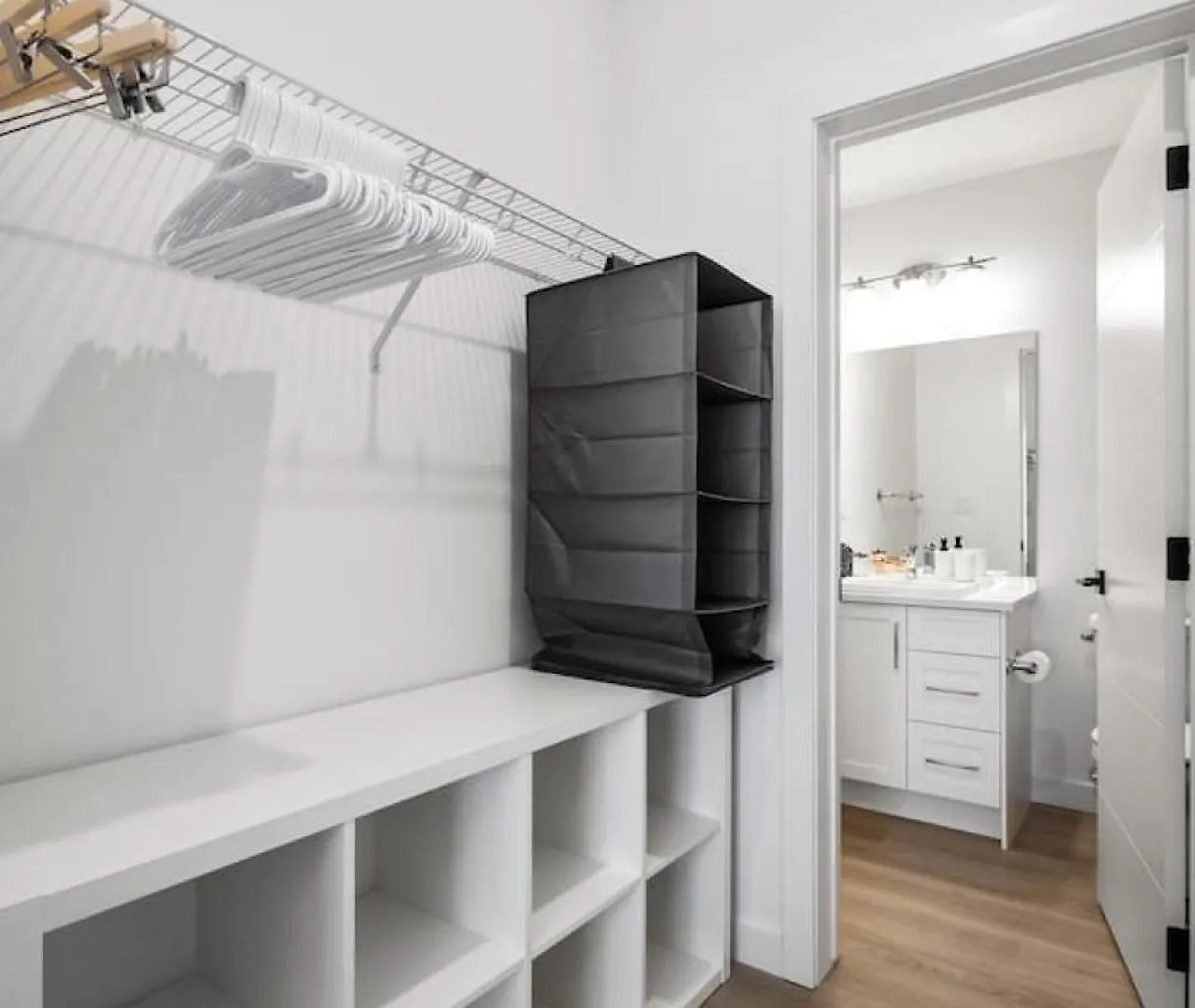 Luxury Aspen 2Br Home With Double Garage Car Parking Κάλγκαρι Καναδάς