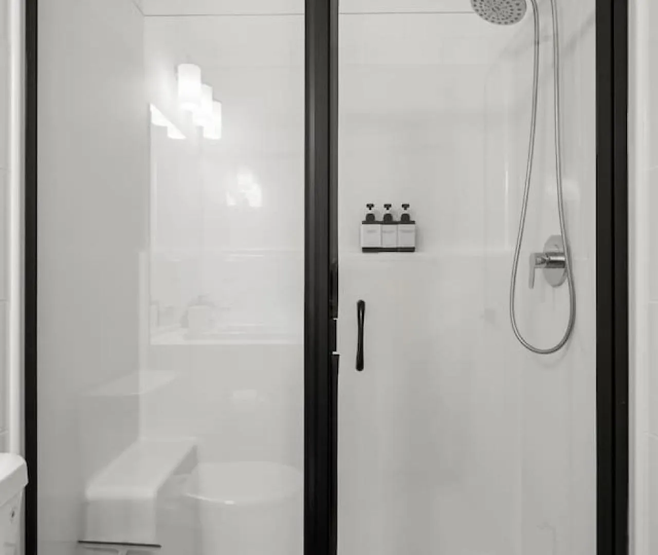 Luxury Aspen 2Br Home With Double Garage Car Parking Calgary Holiday home