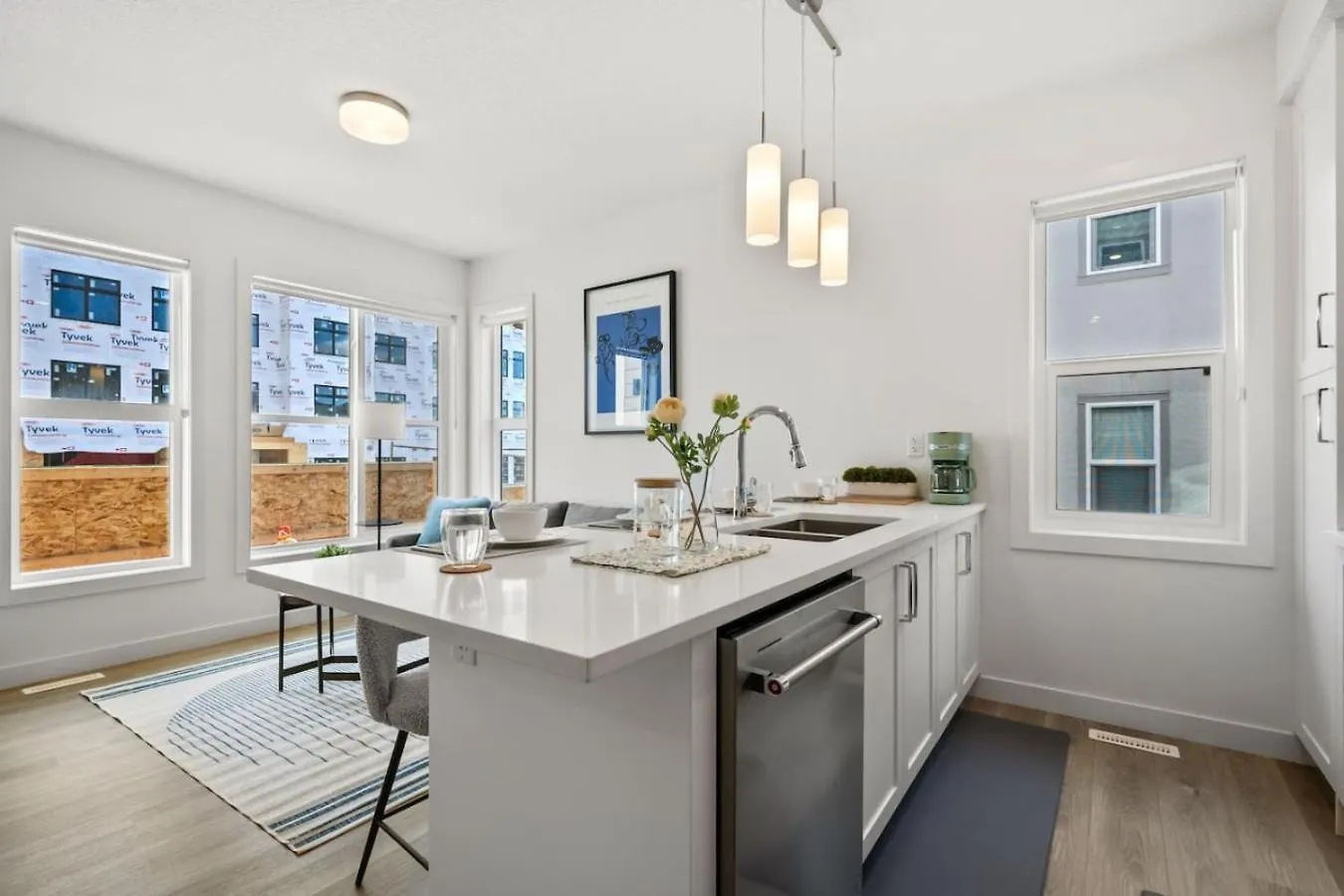 Holiday home Luxury Aspen 2Br Home With Double Garage Car Parking Calgary