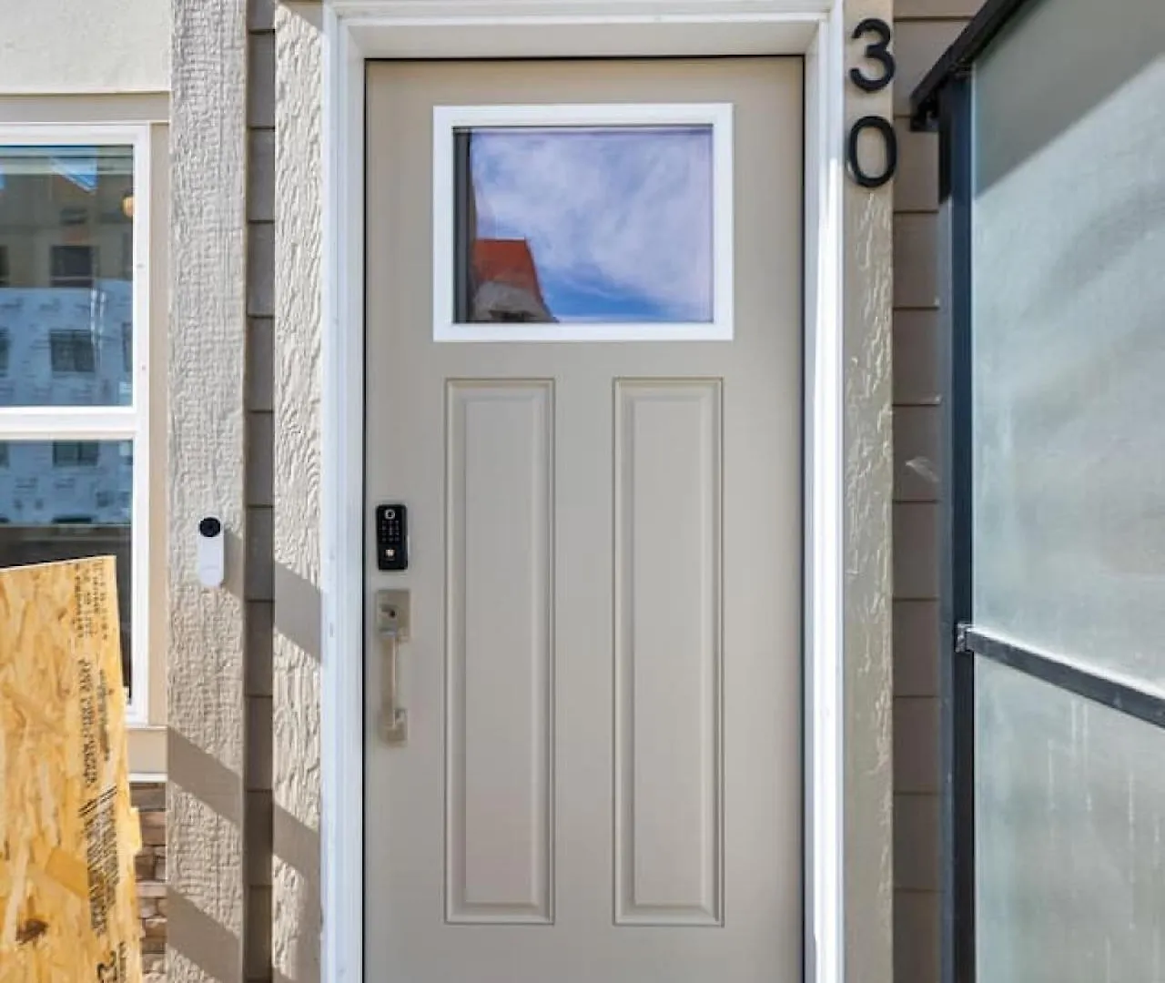 Luxury Aspen 2Br Home With Double Garage Car Parking Calgary Holiday home